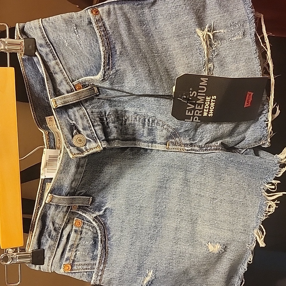 Levi wedgie shorts